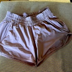 Lululemon Run: Track Attack Short
Lilac